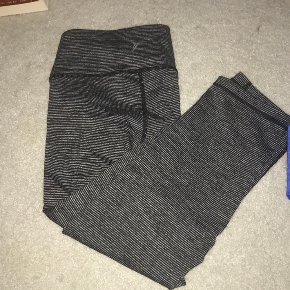 Old Navy Crop Leggings Size Small